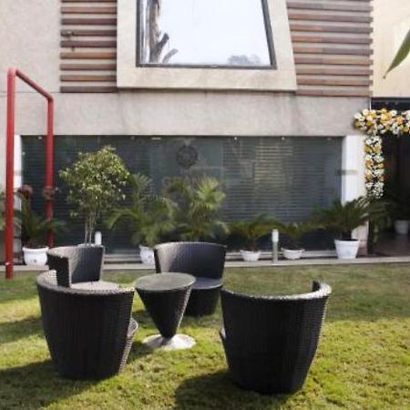 The Grand Hotel Bizzotel Gurgaon Luaran gambar