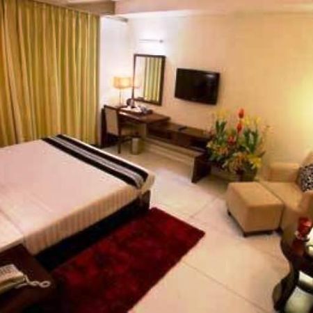 The Grand Hotel Bizzotel Gurgaon Luaran gambar